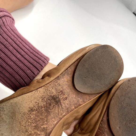 Tory Burch Tan Brown Scrunch Ballet Flats - Picture 5 of 6